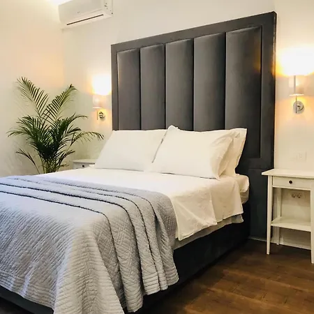 Antares Luxury 1 Affittacamere 3*