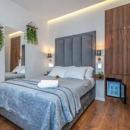 Antares Luxury 1 3* Spalato