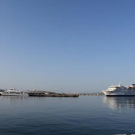 Antares Luxury 1
