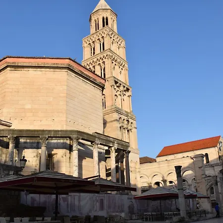 Maison d'hôtes Antares Rooms Split 1