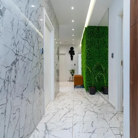 Antares Rooms Split 1 3*