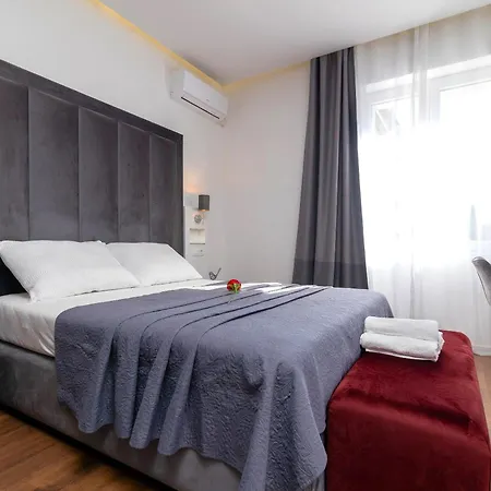 Antares Rooms Split 1 3* Split