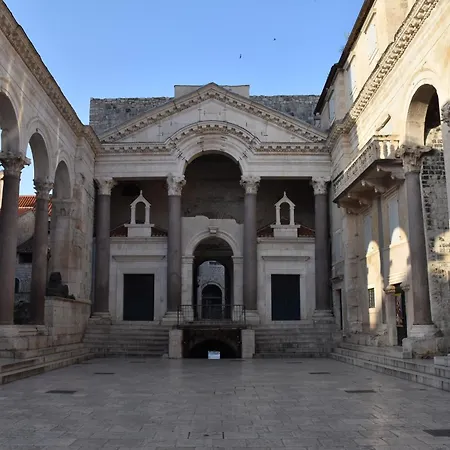 Antares Luxury 1 게스트하우스