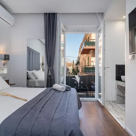 Antares Luxury 1 3* 스플리트